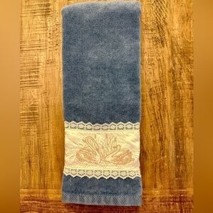 Fieldcrest Lustre Decorative Hand Towel Blue with Satin and Lace Swan Border Vtg
